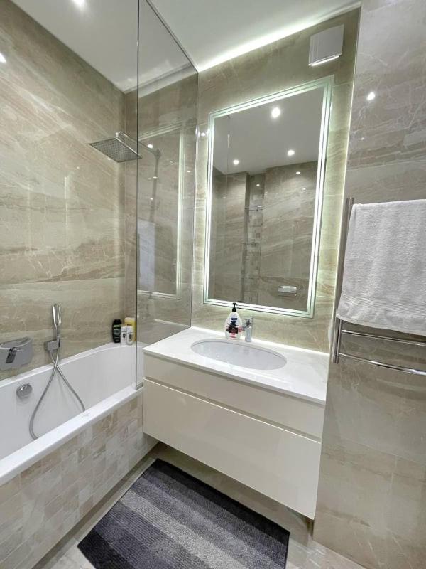 Vip Apartment 120M2 With Panoramic Windows, 22 Floor. Obolon Kijev Kültér fotó