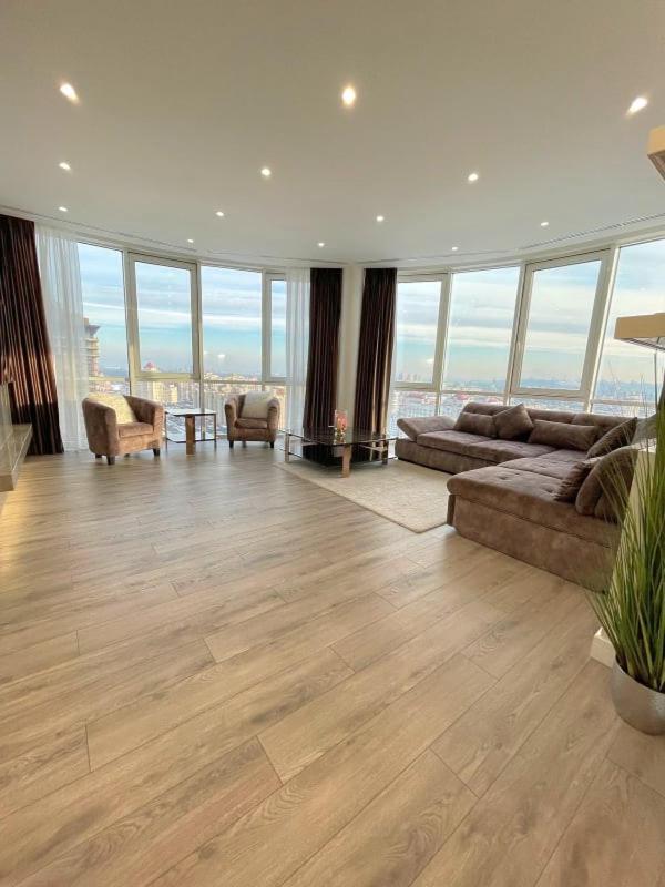 Vip Apartment 120M2 With Panoramic Windows, 22 Floor. Obolon Kijev Kültér fotó