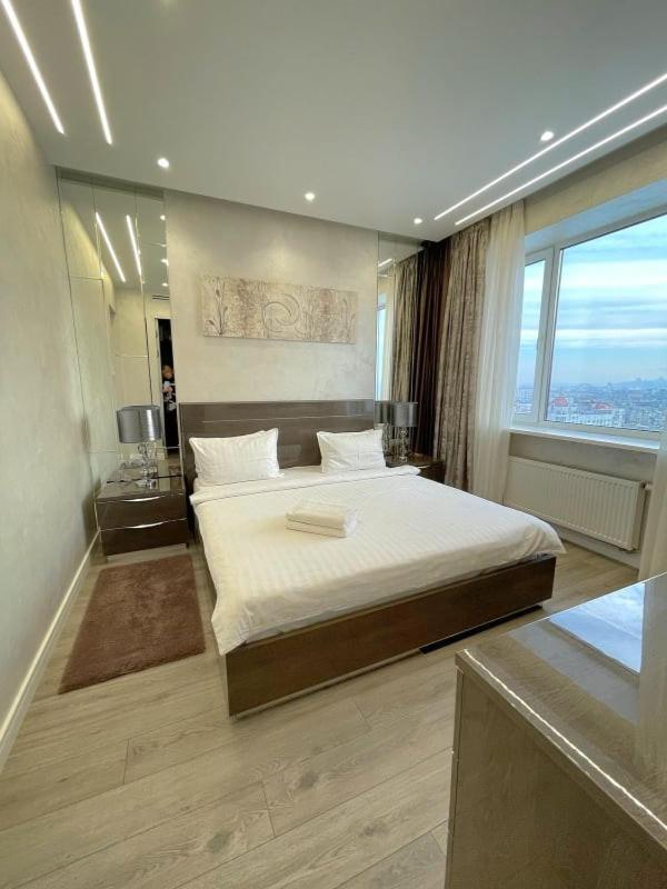Vip Apartment 120M2 With Panoramic Windows, 22 Floor. Obolon Kijev Kültér fotó